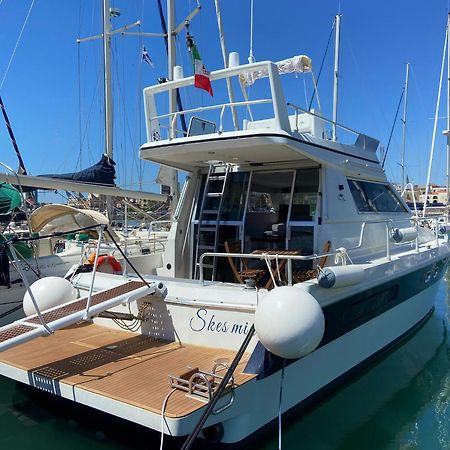 She'S Mine Yacht Hotel Catania Luaran gambar